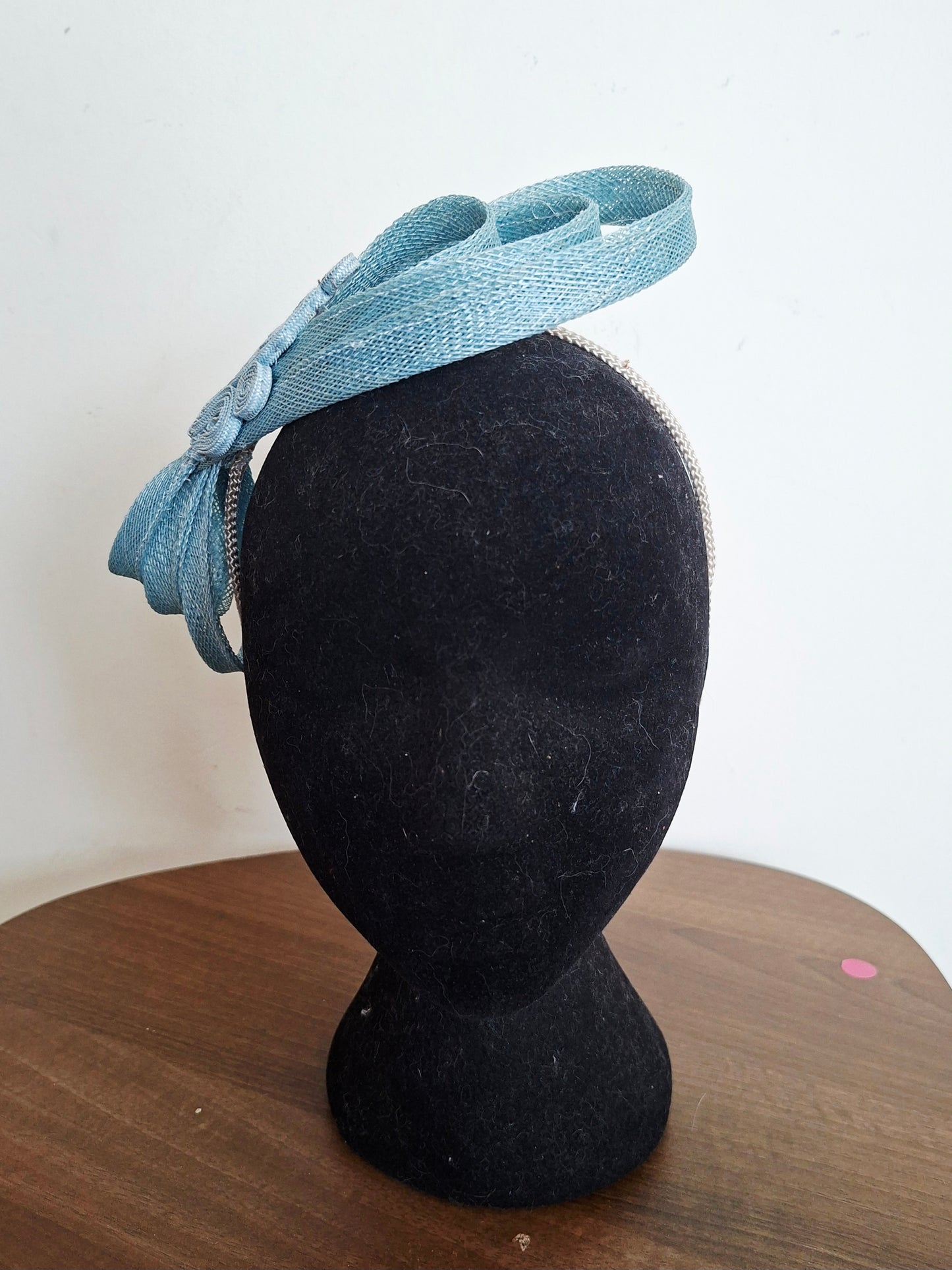 Twirling fascinator