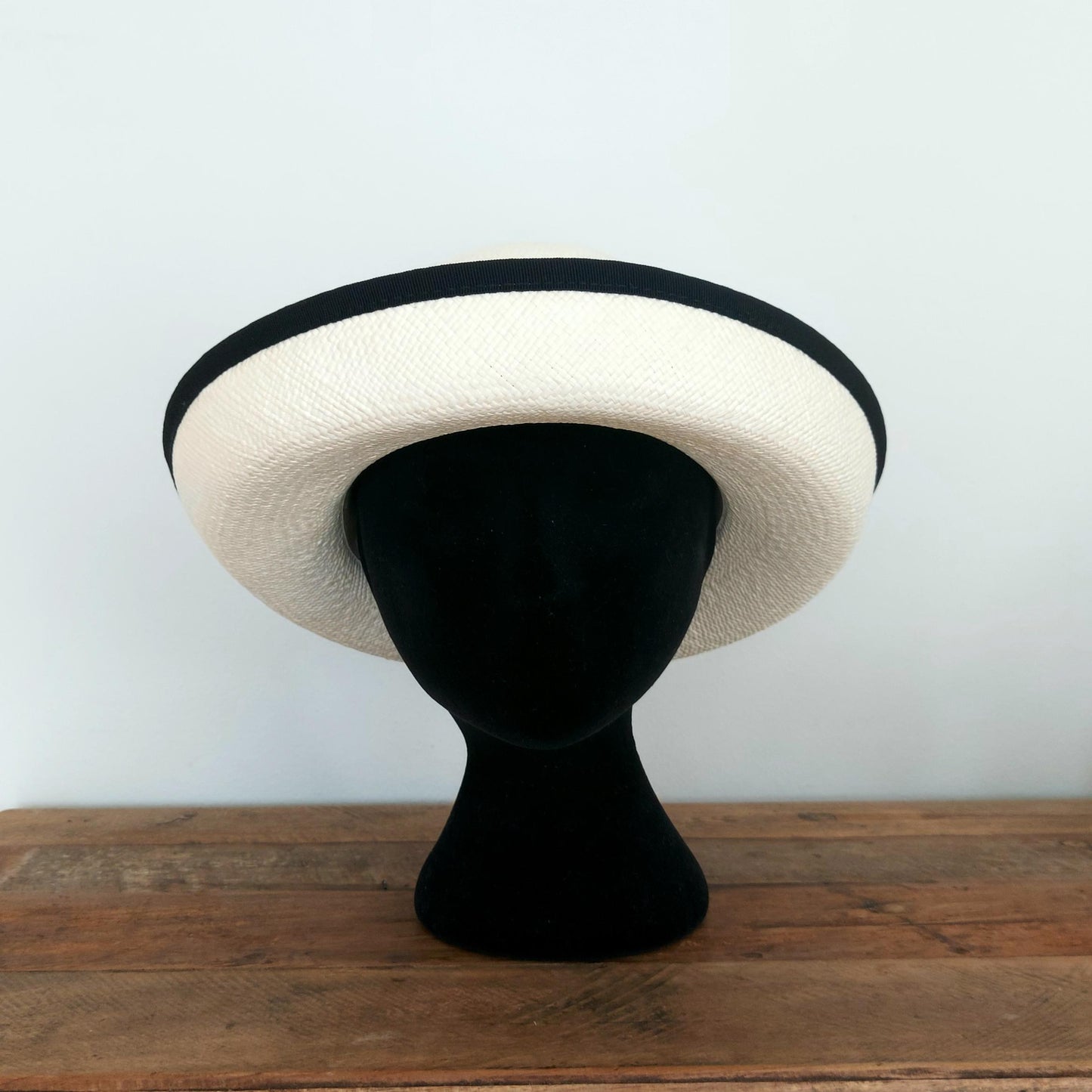 Anouck "Up and Down" brim cloche