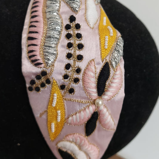 Last piece: kiss Diadem