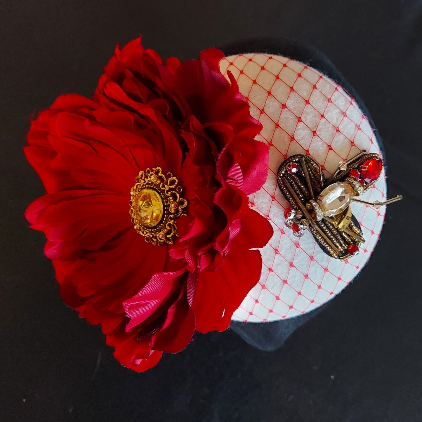 The Beauty & the Bee Fascinator