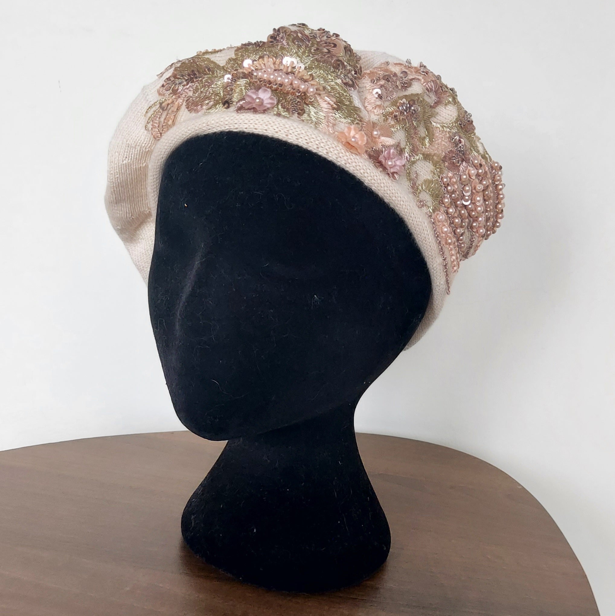 Lilas and Pearls Beret