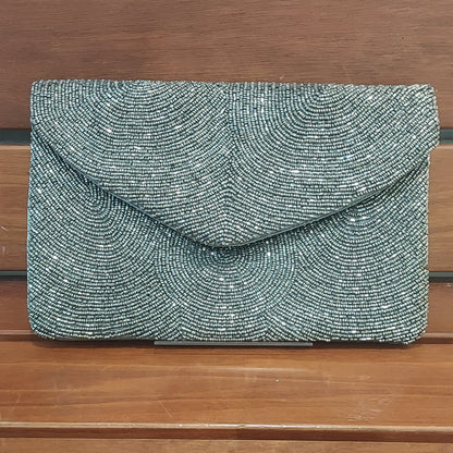 Silvery clutch