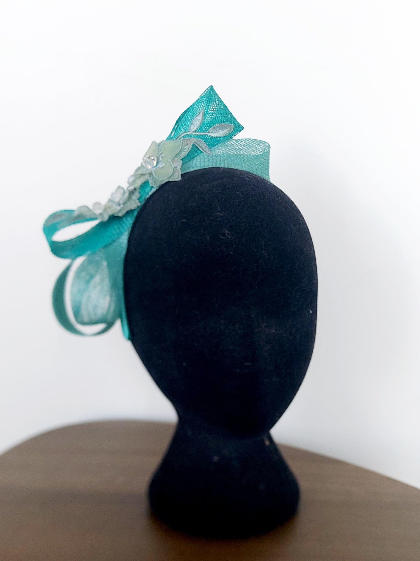 Claire fascinator