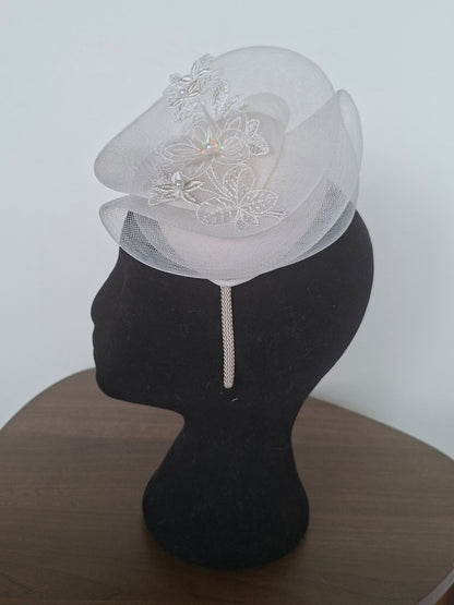 Blanche fascinator