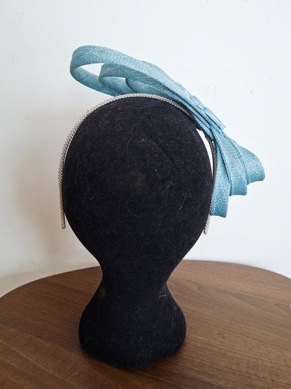 Twirling fascinator