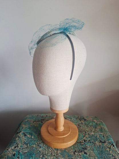 Bluet fascinator