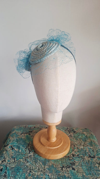 Bluet fascinator