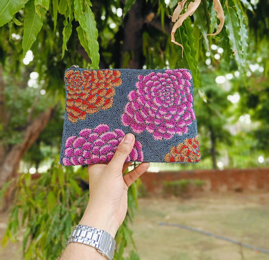 Peonies clutch