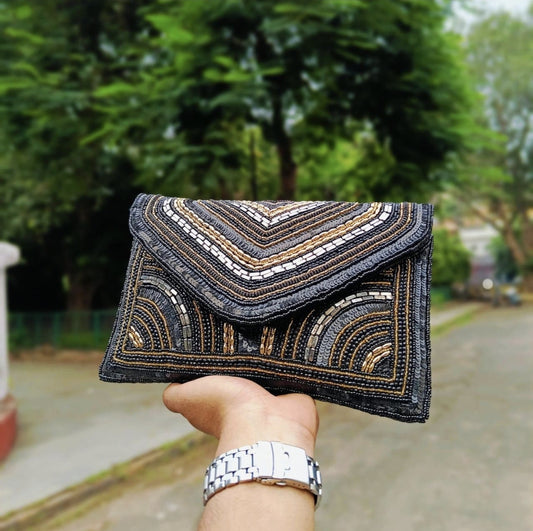 Clemia clutch