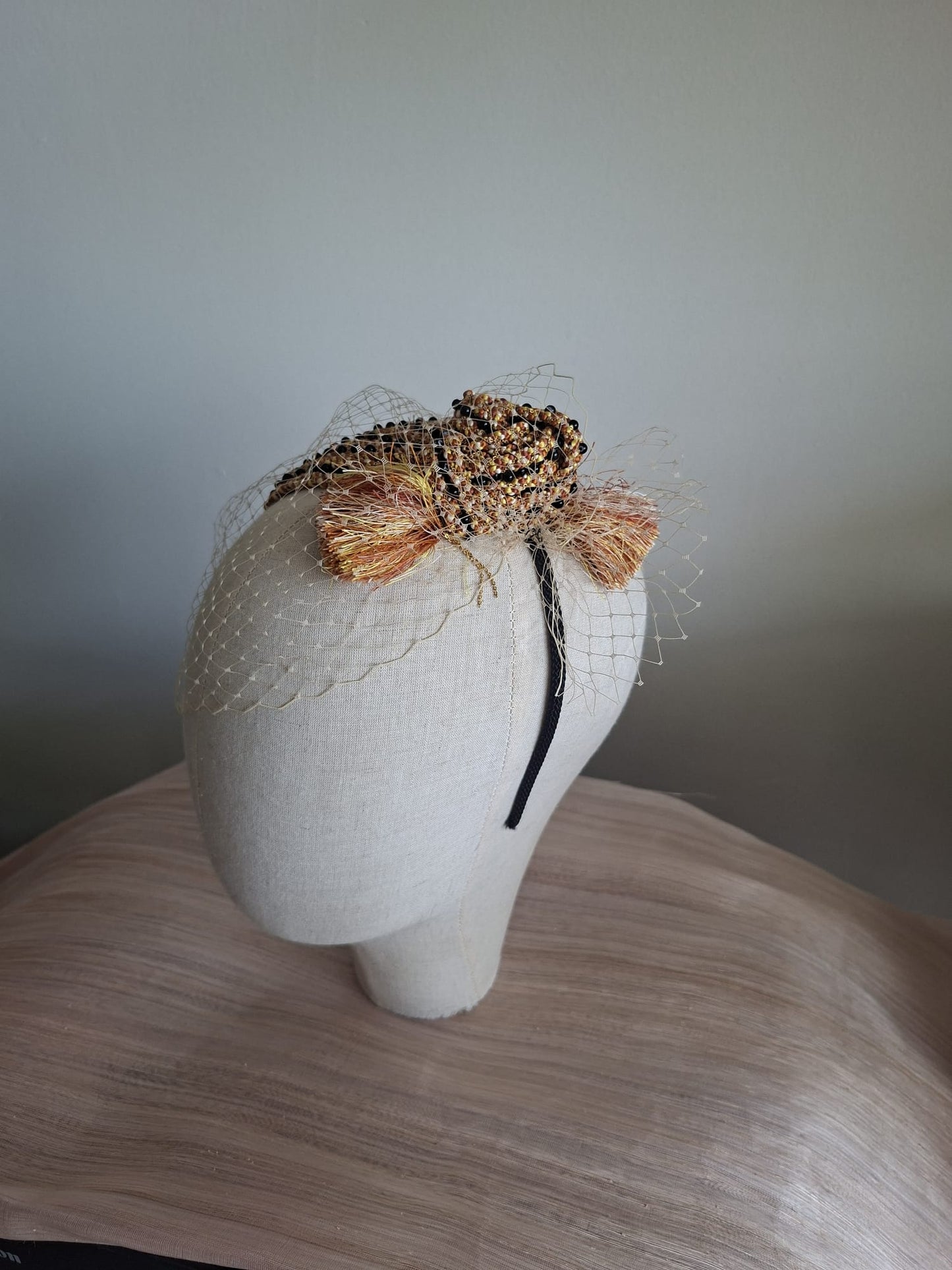 Carmen fascinator