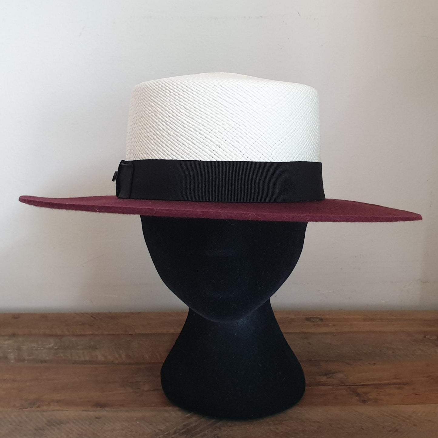 Bi-material Burgundy Seville Hat