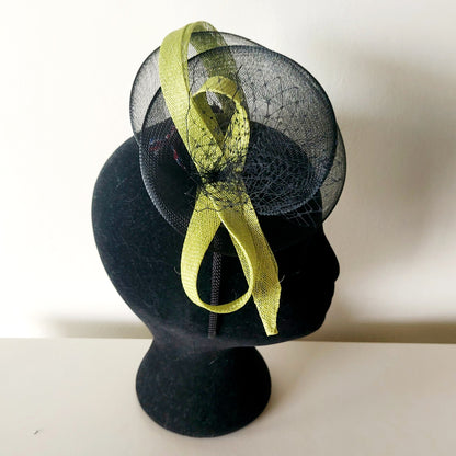 Iris Fascinator